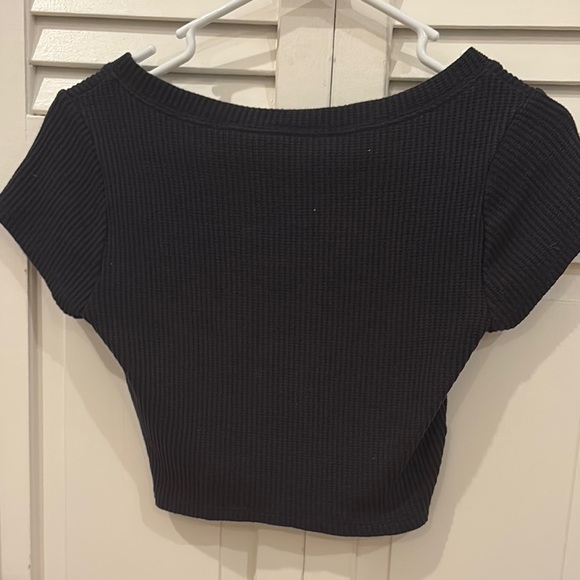Pacsun Black Ribbed V-Neck Crop Top - Picture 6 of 6